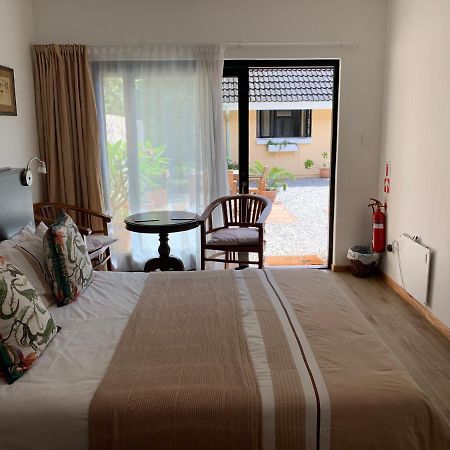 Private room in Ambiente Guest House Knysna Extérieur photo