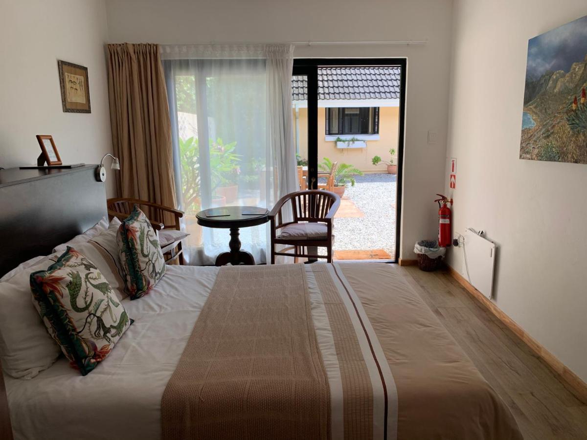 Private room in Ambiente Guest House Knysna Extérieur photo