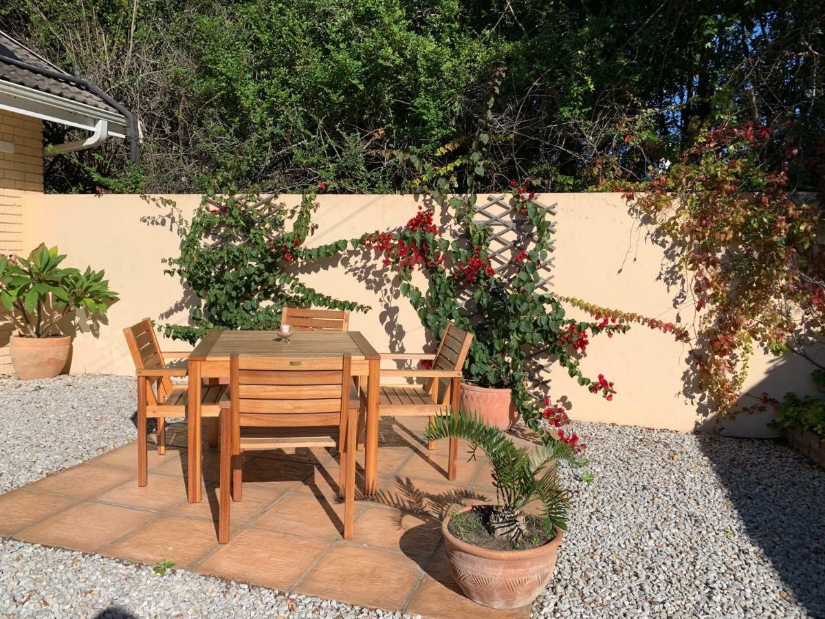 Private room in Ambiente Guest House Knysna Extérieur photo